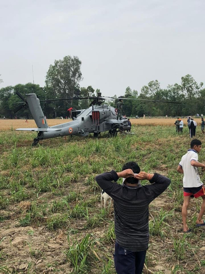 Nguyên nhân tiếp theo cũng làm IAF rơi nhiều máy bay là họ thiếu máy bay huấn luyện phù hợp; theo quy trình huấn luyện của IAF, học viên phi công quân sự bắt đầu bay trên các máy bay huấn luyện cơ bản, sau đó chuyển sang các máy bay huấn luyện phản lực trung gian (IJT), trước khi tốt nghiệp, học viên sẽ được bay huấn luyện phản lực tiên tiến (AJTs).