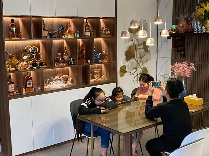 Phòng ăn của gia đình BTV Minh Trang.