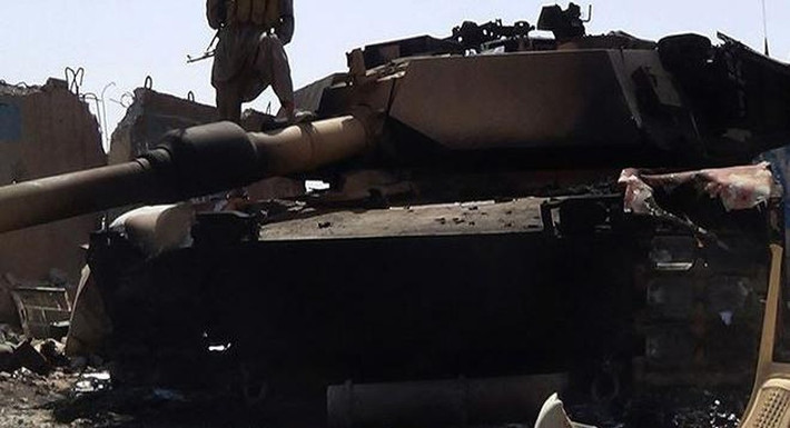 Vị chuyên gia Nga còn chỉ ra rằng, động cơ xe tăng M1 Abrams cần nhiên liệu máy bay phản lực sạch, điều này sẽ dẫn tới chúng hoạt động không hiệu quả trong điều kiện chiến trường bụi bặm.