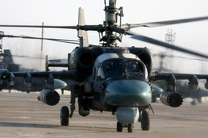 Bên cạnh đó, dự kiến trực thăng Ka-52M còn tiến hành các bài thử nghiệm với tên lửa chống tăng tầm xa Izdeliye 305 bản nâng cấp có tầm bắn được kéo dài lên gần 100 km, xa nhất thế giới.
