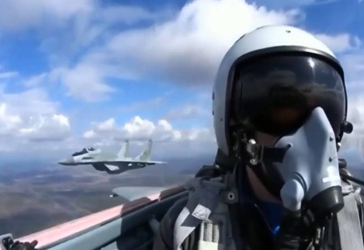 Thông tin trên đặc biệt gây chú ý ở chi tiết vụ oanh tạc của tiêm kích MiG-29 Syria diễn ra ngay gần nơi quân đội Thổ Nhĩ Kỳ triển khai tên lửa phòng không để bảo vệ phiến quân đồng minh.