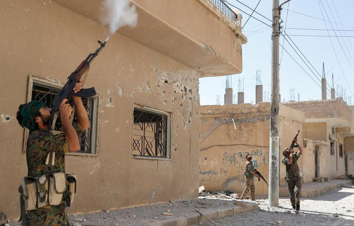 Các lực lượng SDF phát động chiến dịch tiến công vào làng Baghouz từ hôm 10/3, kiểm soát 100% lãnh thổ từng nằm trong tay IS ở miền Đông Syria.