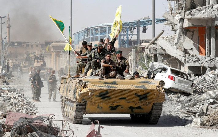 Trong khi đó nếu như Damascus quyết "chơi rắn" và cho quân tấn công vào thành trì Idlib cũng như Hama của phiến quân khủng bố hay khu vực do FSA và SDF kiểm soát, thì rõ ràng không đủ lựckhi thiếu sự trợ giúp của Matxcova.