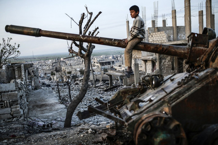 Trong cuộc phỏng vấn với báo Trud hôm 12/9, ông Sergei Lavrov đã nói rằng: " Cuộc chiến ở Syria đã thực sự kết thúc. Đất nước đang dần trở lại cuộc sống bình thường, yên bình”.