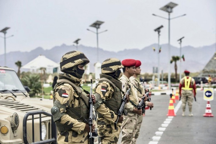 Thiếu tướng Amer còn tuyên bố, thông điệp thứ hai là an ninh quốc gia của Libya cũng là một phần của an ninh quốc gia Ai Cập, đặc biệt trong mối quan hệ mở rộng giữa hai nước, và thậm chí cả sự giao thoa và huyết thống gắn kết hai dân tộc.