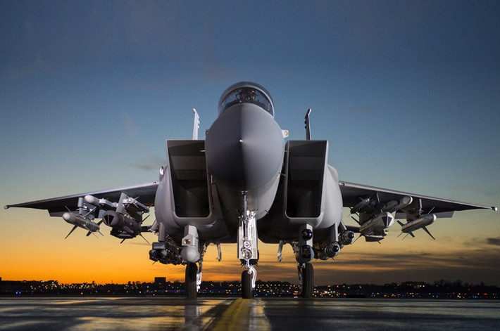 Như vậy số tên lửa này bằng cả của Su-35 lẫn Su-57 Nga cộng lại, khi các chiến đấu cơ này chỉ có thể mang tối đa 12 quả tên lửa.