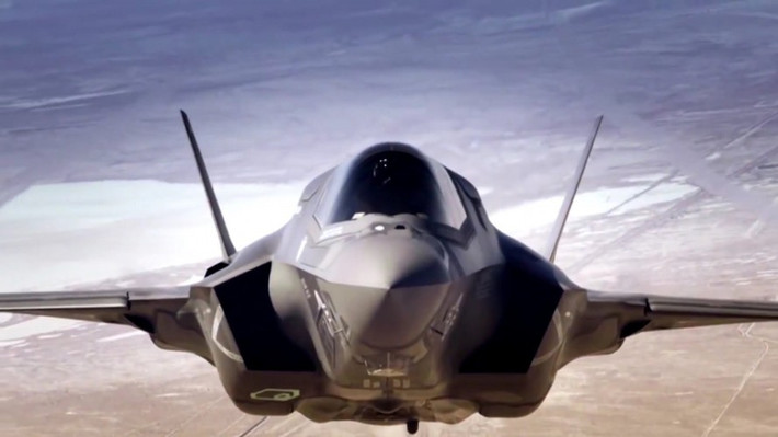 Máy bay chiến đấu tàng hình tối tân F-35 Lightning II của Mỹ đang đứng trước nguy cơ có thể không được giao cho khách hàng đúng tiến độ.