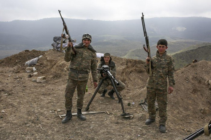 Nga có quan hệ tốt với cả Armenia và Azerbaijan. Còn đối với Thổ Nhĩ Kỳ, mọi thứ ở đây phức tạp hơn nhiều khi lợi ích và mâu thuẫn giữa họ đan xen cực kỳ chằng chịt.