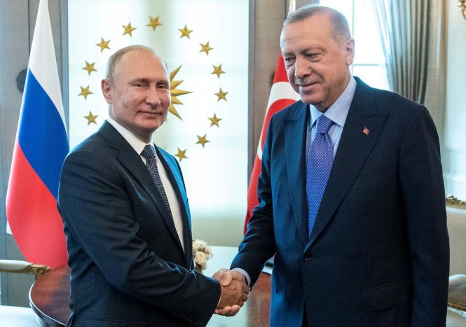 Yêu cầu của Nga và Syria đối với các lực lượng nổi dậy, phải lập tức từ bỏ quyền kiểm soát với tuyến đường chiến lược M4, theo đúng tinh thần thỏa thuận ngừng bắn ở tỉnh Idlib của Syria, được ký kết sau cuộc gặp gỡ giữa Tổng thống Nga Putin và Tổng thống Thổ Nhĩ Kỳ Tayyip Erdogan tại Moscow vào hôm 5/3 vừa qua.