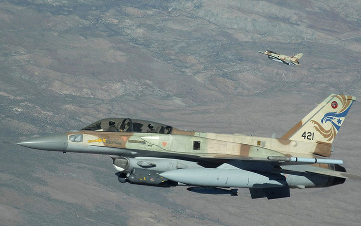 Được biết trong cuộc tấn công bằng tên lửa, máy bay chiến đấu Israel đã nằm trong tầm bắn của tổ hợp phòng không S-300 Syria và ngay khi phát hiện ra, kíp điều khiển đã phải bật bộ tăng lực cho động cơ để chạy trốn.
