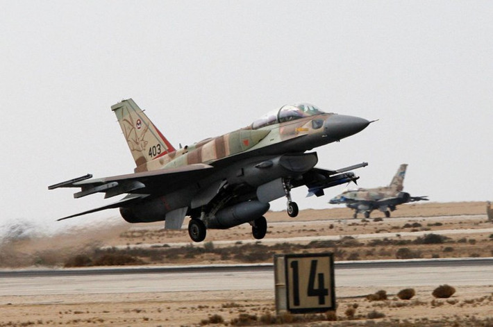 Không chỉ có vậy, sau hơn 1 ngày mà truyền thông Syria vẫn chưa đưa ra được bằng chứng nào cho thấy tiêm kích F-16 của Israel đã bị bắn rơi, trước tình hình trên thì trang Avia đã phải đính chính bằng một kịch bản khác.
