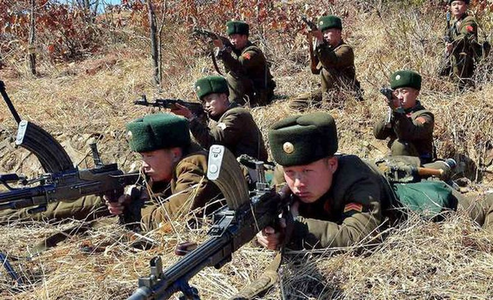 Thiết kế băng đạn trên lưng súng làm cho nó trở nên khác biệt với đa số các loại súng máy trên thế giới.