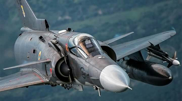Gần đây Israel đã giới thiệu biến thể nâng cấp Kfir TC.10 được cho là mang lại sức mạnh chiến đấu vượt trội cho những chiếc tiêm kích thế hệ cũ này với giá thành rất rẻ: chỉ có 4,5 triệu USD.