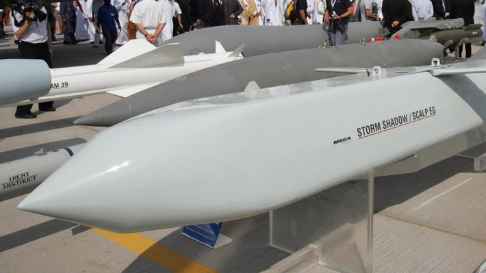 Theo ông Knutov, đầu đạn của tên lửa Storm Shadow nặng 450 kg, trong khi đó Nga thường sử dụng bom hàng không mang theo đầu đạn trọng lượng 500 kg, như vậy uy lực sát thương của loại đạn trên không có gì ấn tượng.