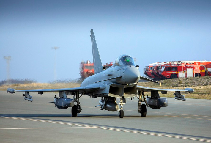 Ông Knutov nhớ lại trải nghiệm của phòng không Nga khi đối đầu với HIMARS. Ban đầu các trắc thủ không biết phải làm gì với chúng, nhưng giờ đây tổ hợp Pantsir với 12 tên lửa có khả năng bắn hạ tới 12 quả HIMARS.