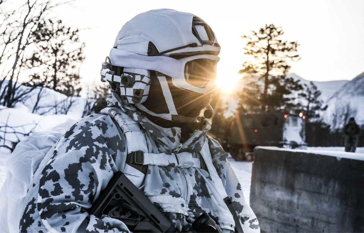 Khoảng 1.500 quân nhân đang tham gia đợt triển khai mới nhất, hoạt động từ Trại Viking gần Overbygd, cách Tromso khoảng 64 km về phía nam.