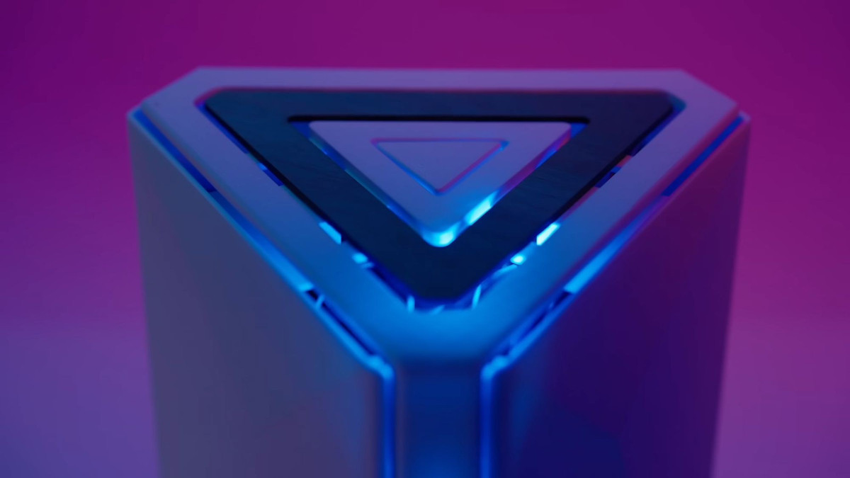 Mọi việc bắt nguồn từ một phàn nàn rằng các hãng đều có những game độc quyền. Nếu muốn được chơi hết tất cả các tựa game phải mua riêng lẻ từng thiết bị, kết nối cáp nguồn, tín hiệu rắc rối. XNZ đã đặt mục tiêu cho cả 3 cỗ máy này chỉ cần dùng chung một cáp và chuyển đổi bằng 1 nút nhấn.