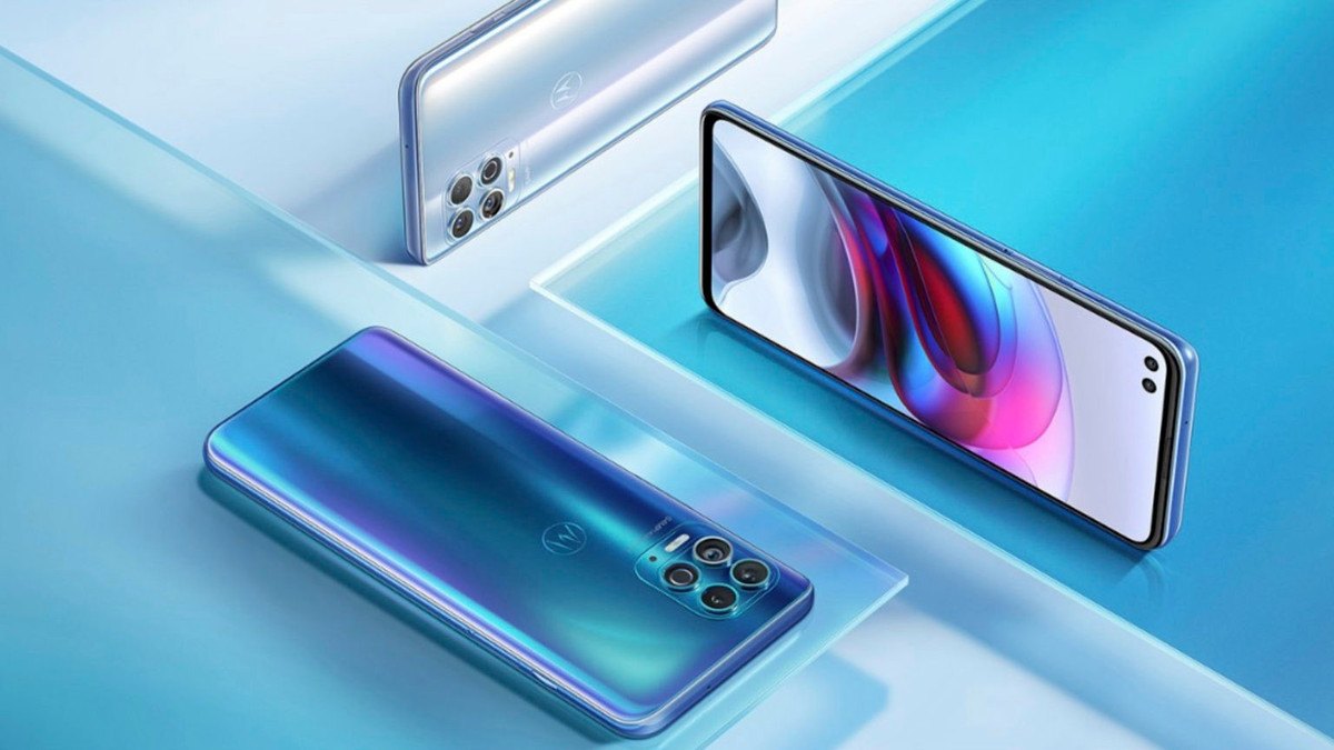 Theo các báo cáo gần đây, Motorola Edge 70 cũng có độ dày 5,8mm, tương đương với sản phẩm mỏng nhất của Samsung. Tuy nhiên, so với các thế hệ Edge trước đây của Motorola, sự khác biệt về độ dày là khá rõ rệt, dù dòng sản phẩm này luôn được gắn mác “siêu mỏng”.