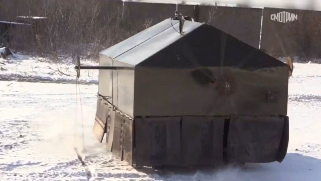 Nguyên mẫu robot mặt đất Depesha của Nga đang hoạt động. Ảnh: BTVT.INFO qua Telegram