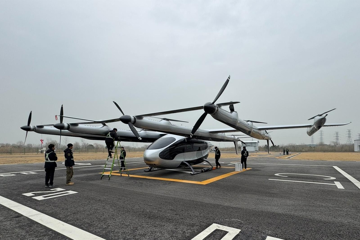 Theo ông Xie, máy bay chở khách chiếm 70% tổng số đơn đặt hàng của AutoFlight, dù quá trình chứng nhận vẫn đang được tiến hành. Ông cho biết công ty kỳ vọng sẽ giành được chứng nhận cho mục đích chở khách trong vòng 1 đến 2 năm tới.