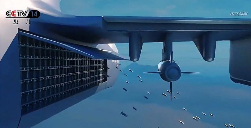 Với sải cánh 25m cùng trọng lượng cất cánh tối đa lên tới 16 tấn, thiết bị này có khả năng hoạt động “ngoài tầm với” của nhiều hệ thống phòng thủ tầm trung, vốn đang được triển khai ở nhiều quốc gia.