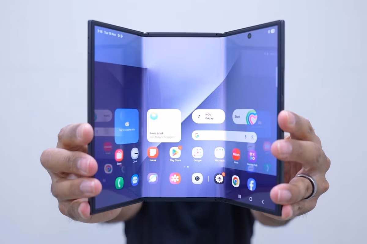 Tuy nhiên, kích thước màn hình đã được nâng lên 10 inch với độ phân giải 2160 x 1584 pixels (tỉ lệ 16:11), độ sáng tối đa đạt 1,600 nits.