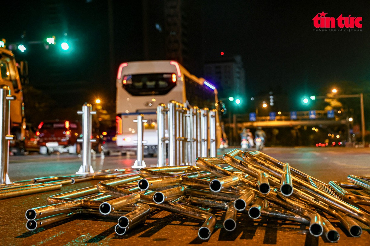 Theo Sở Xây dựng Hà Nội, các tuyến đường nói trên đều đủ điều kiện để phân làn riêng khi lưu lượng không quá tải, bề mặt lòng đường đủ chiều rộng.