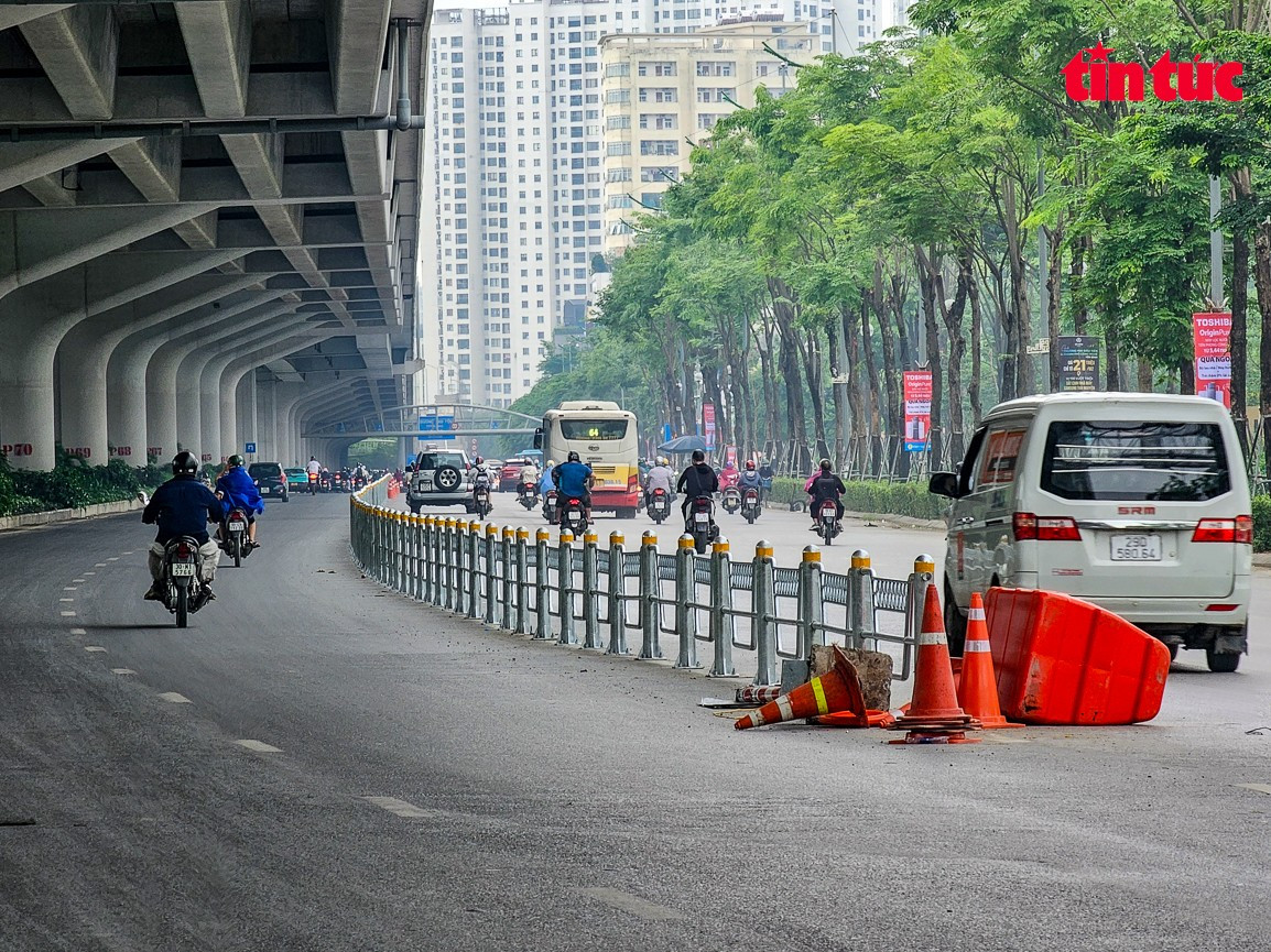 Công trường thi công đoạn đầu đường Phạm Văn Đồng.