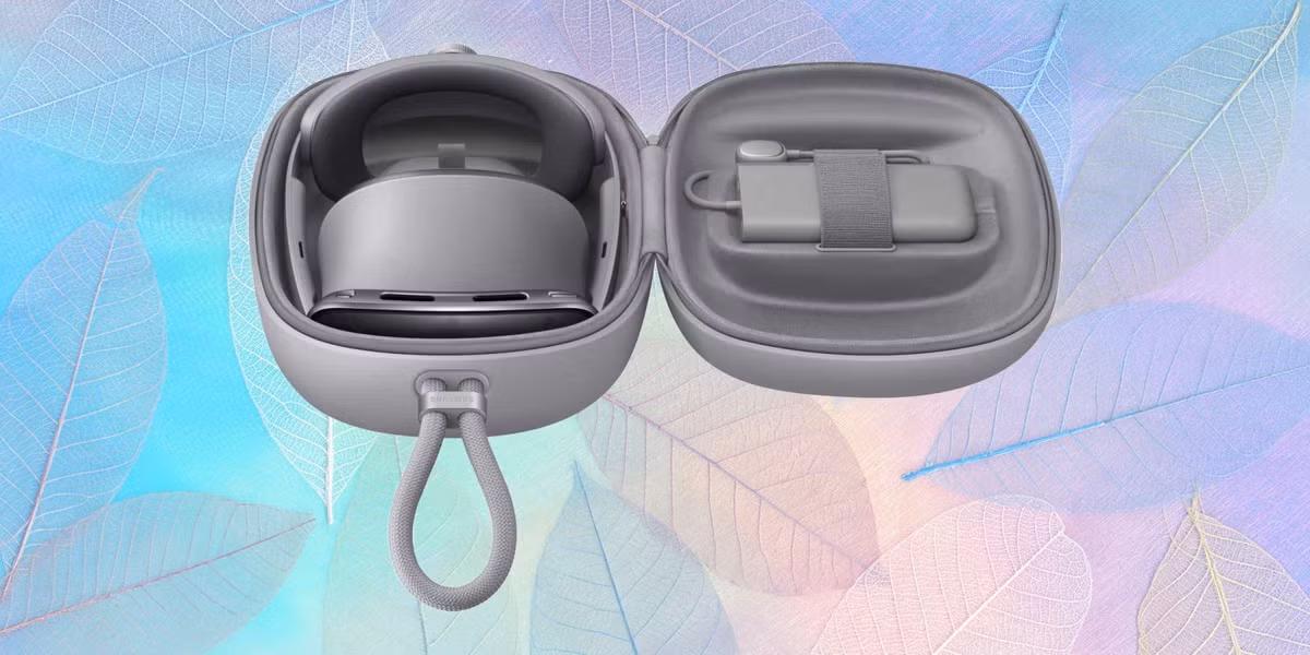 Kính nặng 545g, nhẹ hơn đáng kể so với Apple Vision Pro phiên bản mới nhất, vốn có trọng lượng khoảng 750g-800g. Nhờ sự kết hợp giữa thiết kế, vật liệu tiên tiến và tối ưu hóa cấu trúc từng bộ phận, Galaxy XR đạt được sự cân bằng tối ưu giữa trọng lượng nhẹ và độ bền cho sử dụng hàng ngày”.