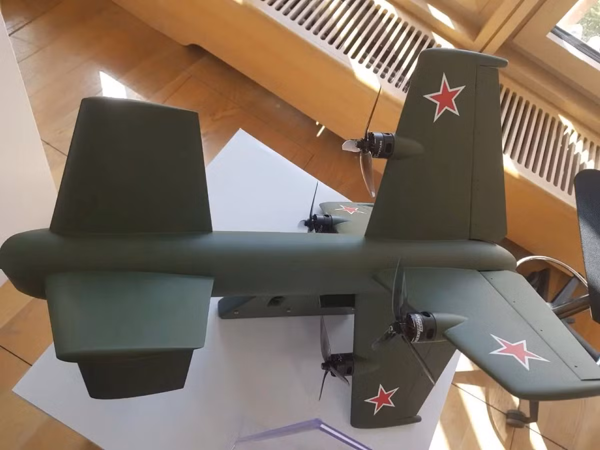 Được phát triển bởi các kỹ sư ở Moscow với sự hợp tác của các đơn vị phòng không, hệ thống phóng cầm tay này đã được thử nghiệm chiến đấu từ giữa năm 2025. Điều này hứa hẹn sẽ cách mạng hóa cách tiếp cận an ninh không phận tầm thấp với độ chính xác và hiệu quả vượt trội.