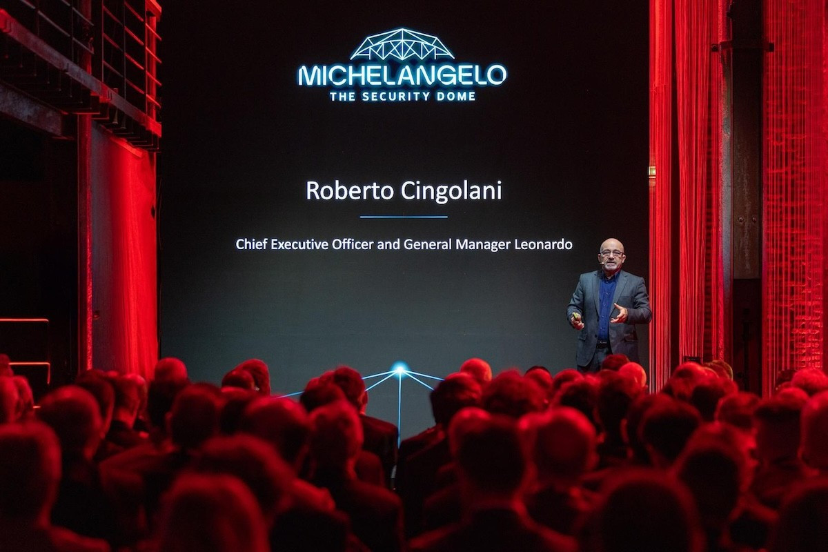 Theo CEO Roberto Cingolani, giai đoạn 2026-2027 sẽ hoàn tất việc tích hợp toàn bộ các thành phần hiện có, còn từ 2028 trở đi hệ thống sẽ đạt khả năng vận hành ban đầu (IOC) và triển khai thực tế đầu tiên trên lãnh thổ Ý.