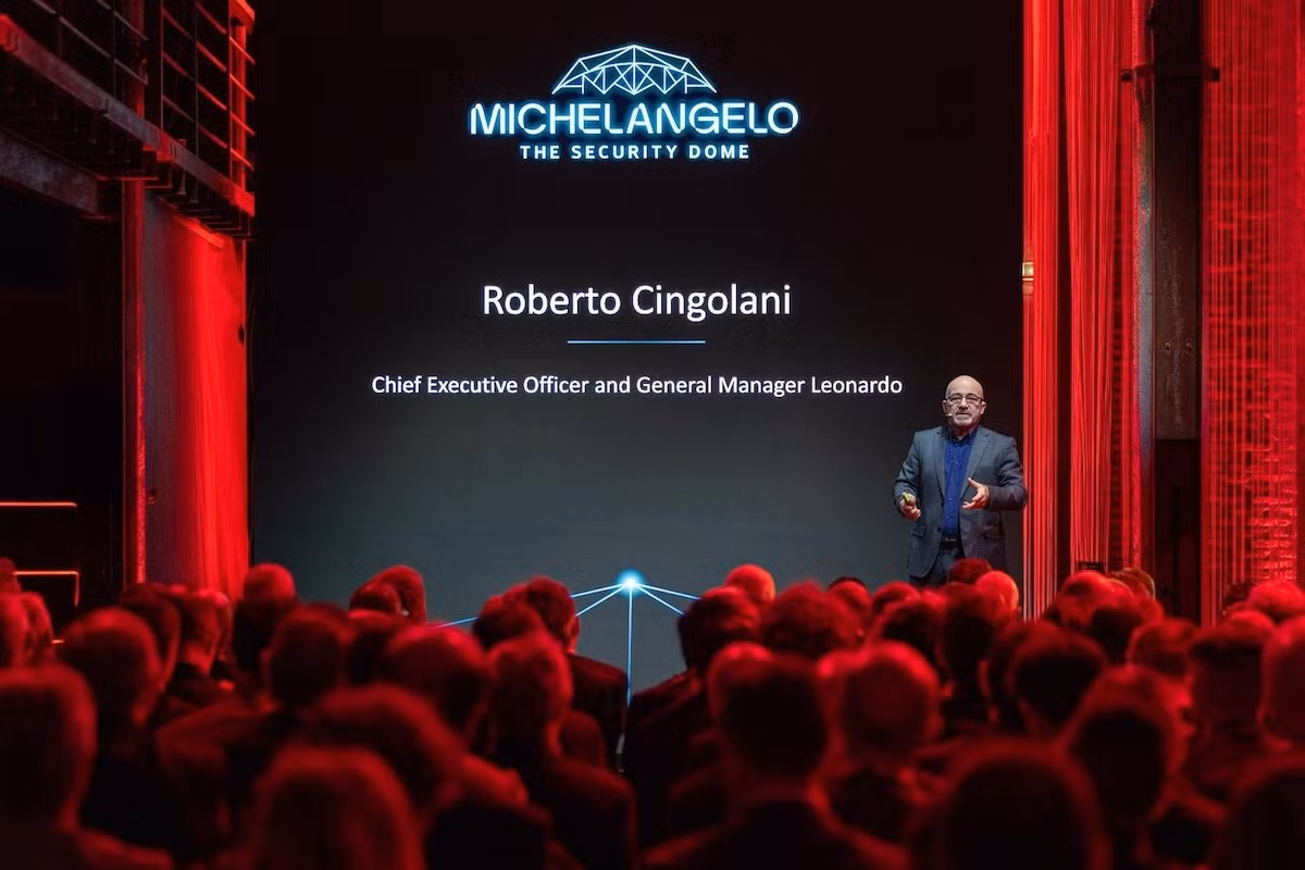 Theo CEO Roberto Cingolani, giai đoạn 2026-2027 sẽ hoàn tất việc tích hợp toàn bộ các thành phần hiện có, còn từ 2028 trở đi hệ thống sẽ đạt khả năng vận hành ban đầu (IOC) và triển khai thực tế đầu tiên trên lãnh thổ Ý.