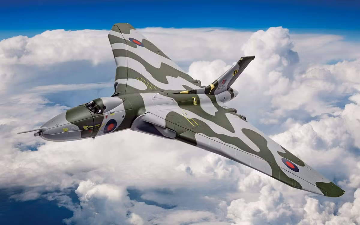 Avro Vulcan hay còn được biết tới với cái tên khác là Hawker Siddeley Vulcan, đây là dòng máy bay ném bom chiến lược được phát triển bởi Hawker Siddeley và AV Roe &amp; Co (Avro).