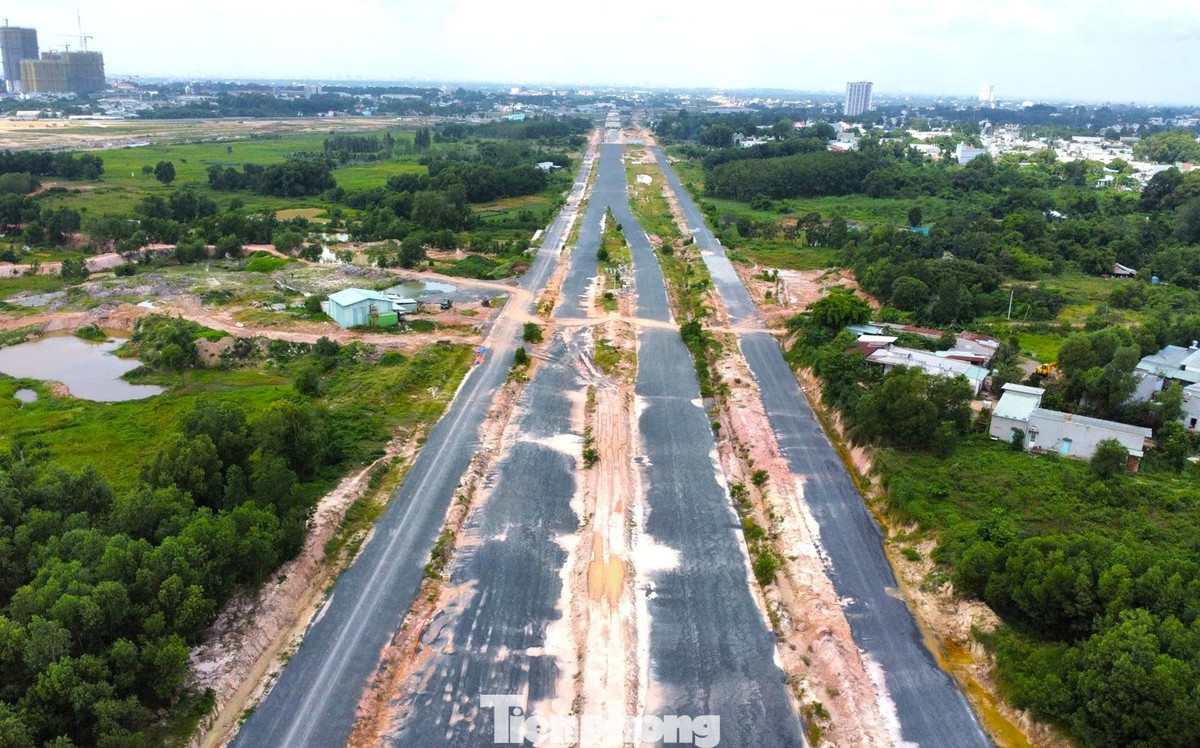 Công trình đường vành đai 3 TPHCM đang gặp khó vì thiếu vật liệu.