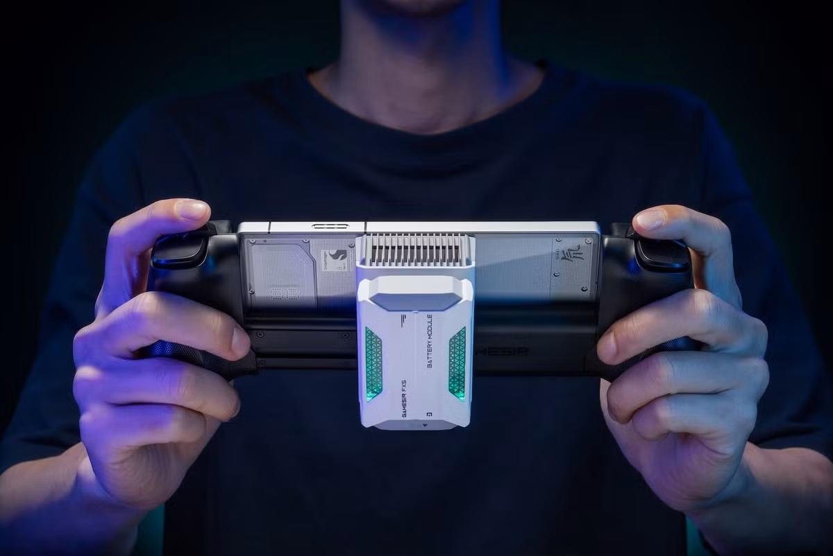 Do đó, rất có thể các thiết bị này cũng sẽ được “hưởng lợi gián tiếp” từ những cải tiến đột phá của GameHub, mở ra một tương lai tươi sáng hơn cho cộng đồng game thủ giả lập trên nền tảng Android.