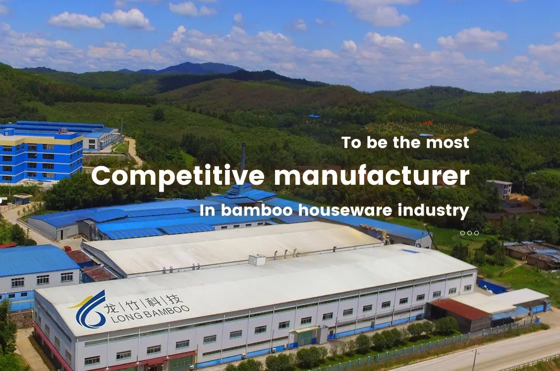 Sau hơn 100 thử nghiệm, nhóm nghiên cứu đã tối ưu hóa quy trình từ khâu chọn nguyên liệu tre đến sản xuất lớp vỏ máy bay. Ông Lian Jianchang, Chủ tịch Long Bamboo Technology Group, chia sẻ rằng doanh nghiệp sẽ tập trung khai thác đặc tính nhẹ, xanh và có thể phân hủy sinh học của tre.