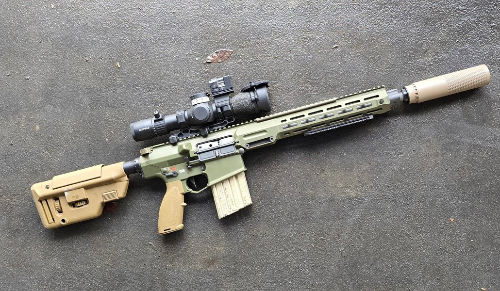 Nhưng khi nhìn vào hai loại đạn gần giống nhau, một câu hỏi được đặt ra là tại sao lại làm phức tạp hóa mọi việc như vậy, nếu Quân đội Mỹ đã chấp nhận khẩu M7 bắn đạn 6,8 x 51 mm thì tại sao lại cần thêm đạn 6,5 mm Creedmoor?