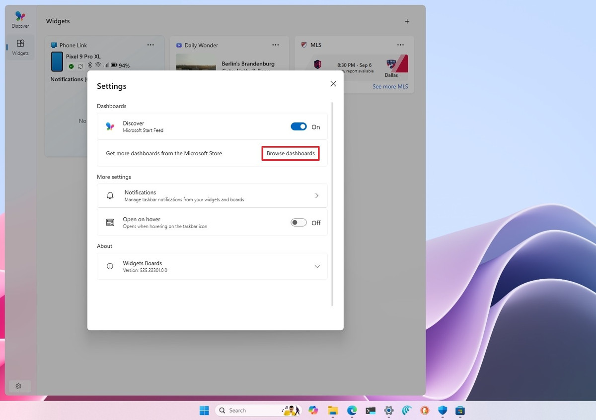 Microsoft cũng lưu ý rằng nguồn cấp dữ liệu "Khám phá" trong bảng Tiện ích hiện bao gồm các câu chuyện do Copilot tuyển chọn, mà bạn có thể cá nhân hóa từ cài đặt "Cá nhân hóa". Hơn nữa, bản cập nhật này còn mở rộng các điều khiển mới để quản lý Widget trên Màn hình khóa cho tất cả mọi người.