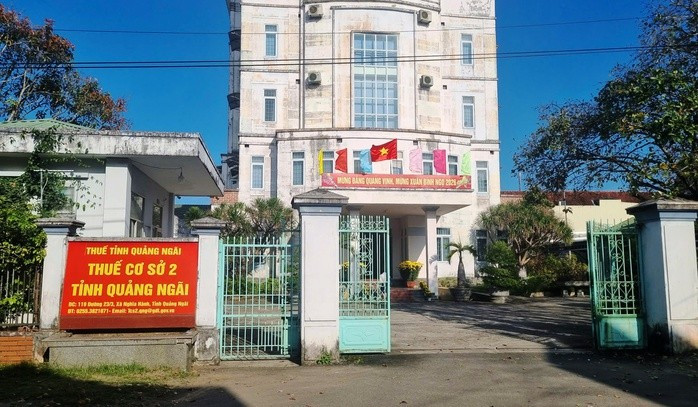 Thuế Cơ sở 2 tỉnh Quảng Ngãi gửi văn bản tới nhiều xã, phường xin hỗ trợ kinh phí để chi trả cho cán bộ, công chức