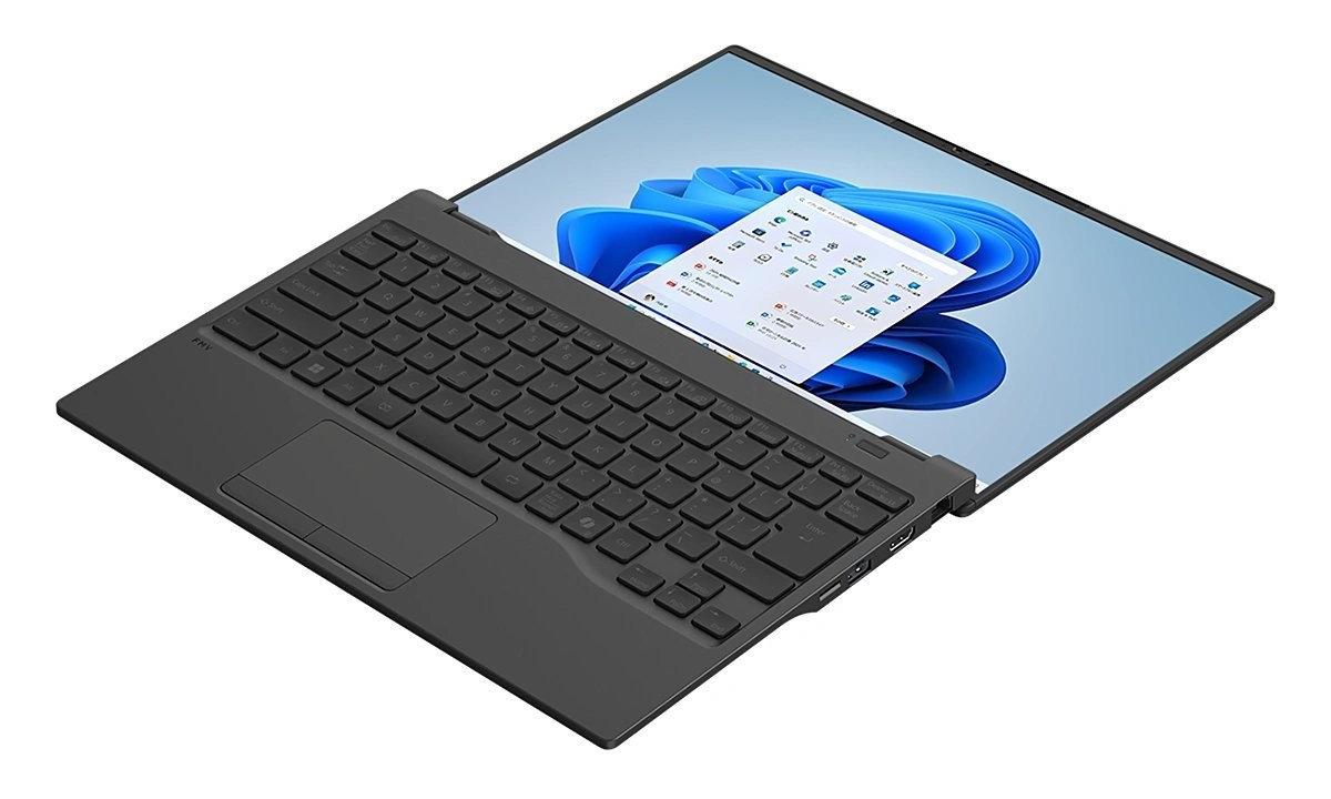 Card đồ họa tích hợp Intel Arc giúp duy trì mức tiêu thụ điện năng thấp trong khi vẫn đáp ứng được các nhu cầu xử lý đồ họa cơ bản. Màn hình IPS 14 inch có độ phân giải 1920x1200 với tỷ lệ 16:10 và độ sáng 400 nit, mang lại hình ảnh sắc nét và tiết kiệm pin hiệu quả.