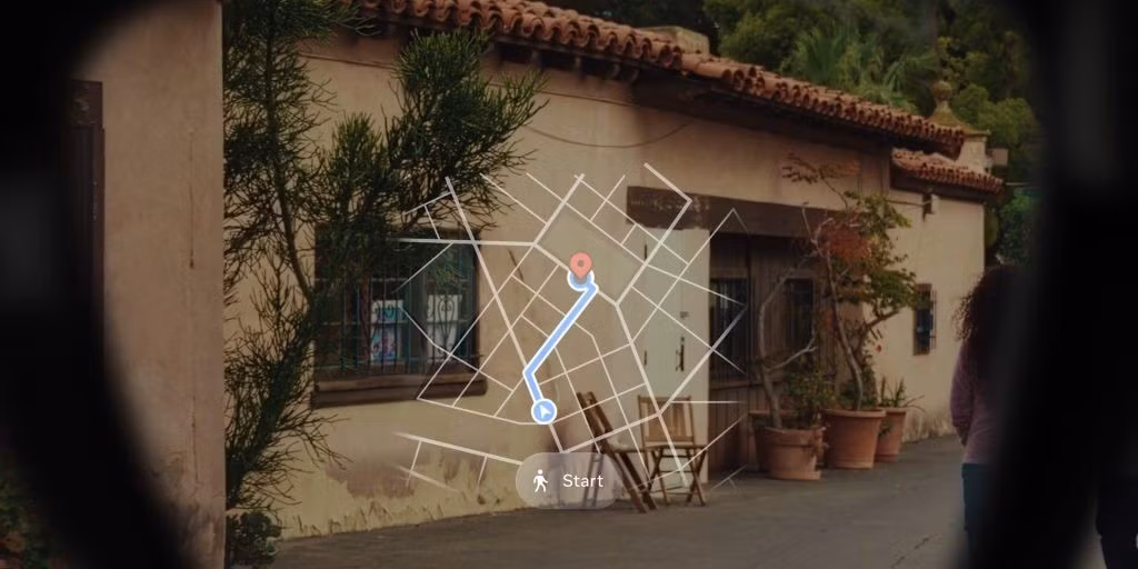 Chiếc kính thông minh mới của Meta đã xuất hiện trong một thông tin rò rỉ hồi đầu năm nay, và được cho là có giá khoảng 800 đô la. Trước đây, người ta từng nghĩ rằng kính Ray-Ban có màn hình sẽ không ra mắt cho đến năm 2026, nhưng thời điểm xuất hiện trong clip này cho thấy chúng ta có thể thấy chúng chính thức ra mắt sớm hơn dự kiến.