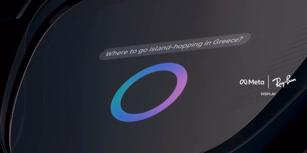 Kính dày hơn đáng kể, đặc biệt là ở phần càng kính, so với kính Meta Ray-Ban hiện tại. Trước đây đã có báo cáo rằng EssilorLuxottica đã "chùn bước" (hoặc phản đối) yêu cầu thiết kế đó.