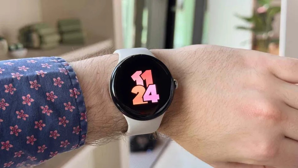 Wear OS 6 đã được tiết lộ một phần với giao diện Material 3 Expressive mới và sự tích hợp của Gemini AI. Sự kiện lần này có thể là dịp để Google trình diễn thực tế hệ điều hành này và công bố ngày phát hành chính thức.