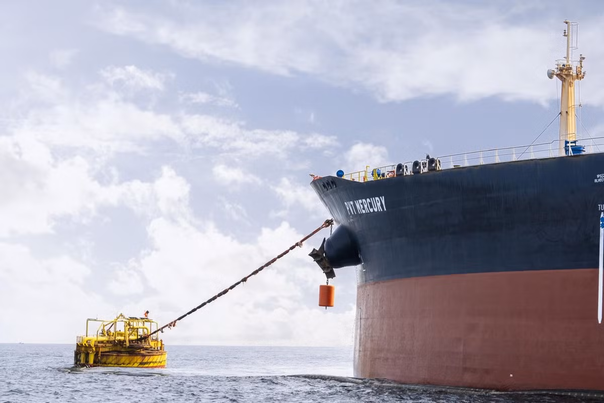 Trong các ngày nghỉ Tết, BSR vẫn đảm bảo các hoạt động vận hành an toàn, chủ động để nhập nguyên liệu, giữ vững hoạt động sản xuất của NMLD Dung Quất ổn định, hiệu quả.