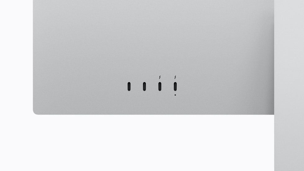 Cáp Thunderbolt 5 Pro đi kèm cung cấp công suất sạc tối đa 96W, đủ sạc nhanh MacBook Pro 14 inch. Người dùng có thể chọn kính tiêu chuẩn hoặc nano-texture để giảm phản xạ, cùng chân đế điều chỉnh độ nghiêng hoặc tùy chọn điều chỉnh cả độ cao và VESA.