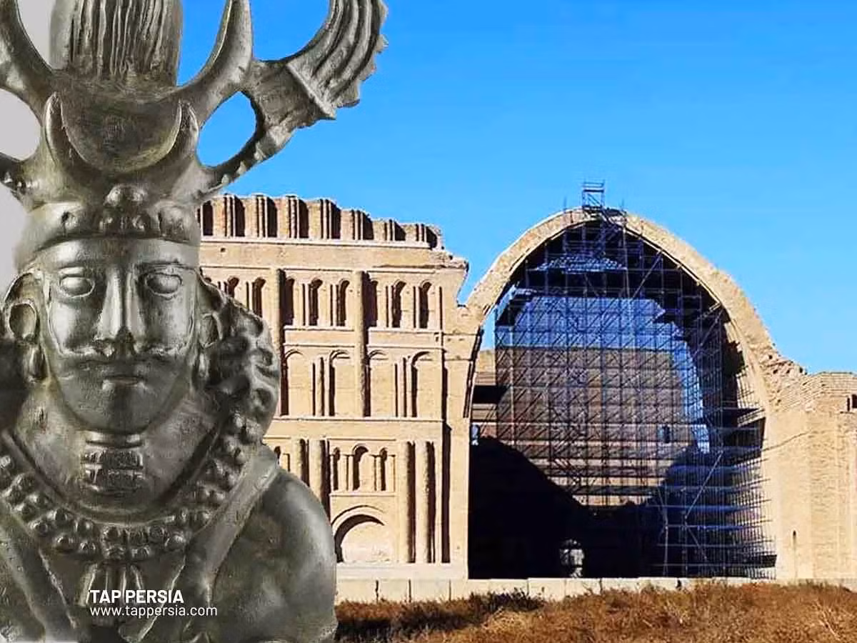 Di sản này bao gồm tám địa điểm khảo cổ trải rộng trên ba quận ở phía đông nam tỉnh Fars. Những công trình kiên cố, cung điện và quy hoạch đô thị này trải dài suốt thời kỳ Đế chế Sasanian (224–658), khi các khu vực này còn nằm trong lãnh thổ đế chế. Các địa điểm này cũng bao gồm kinh đô được xây dựng bởi người sáng lập triều đại, Ardashir I, và thành phố của người kế vị ông, Shapur I.