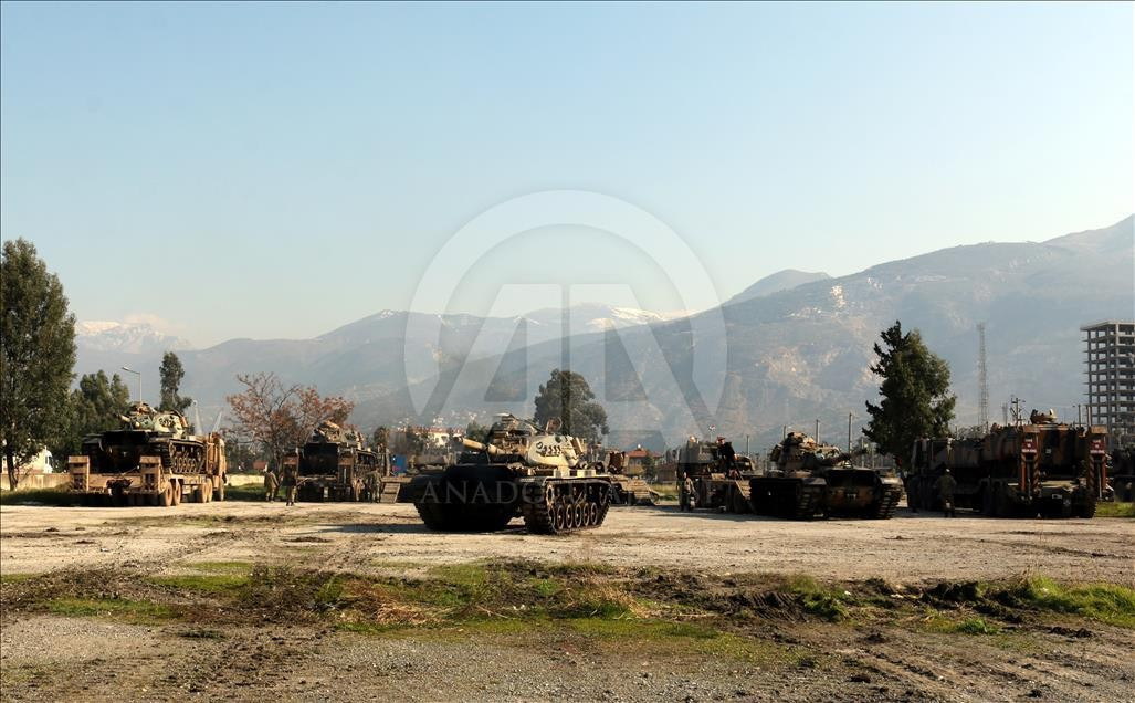 Những động thái này trùng hợp với vai trò an ninh ngày càng mở rộng của Thổ Nhĩ Kỳ ở miền bắc Syria trong bối cảnh các thỏa thuận mong manh với các nhóm vũ trang người Kurd và những nỗ lực đang diễn ra nhằm ổn định các khu vực bị ảnh hưởng bởi nhiều năm xung đột.