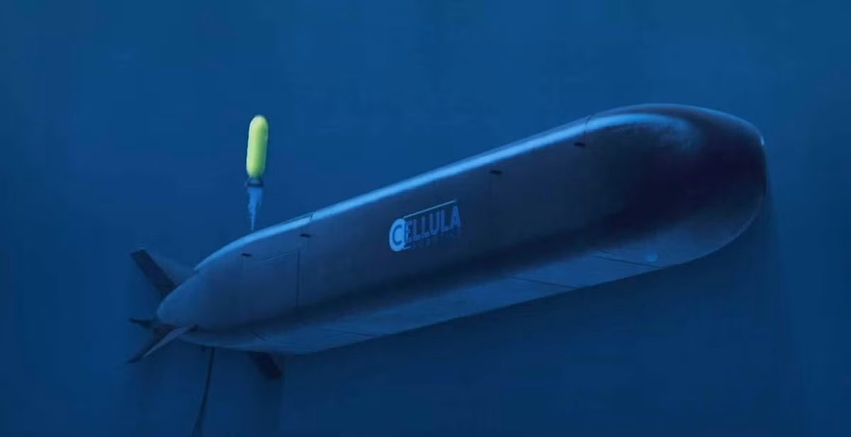 Excalibur đã được đặt tên chính thức vào tháng 5 tại Căn cứ Hải quân HMNB Devonport và sẽ trải qua hai năm thử nghiệm trên biển. Cơ quan Giao nhận Tàu ngầm cho biết, Excalibur đã vượt qua nhiều tiêu chuẩn thiết kế ban đầu trong quá trình kiểm tra nghiệm thu.