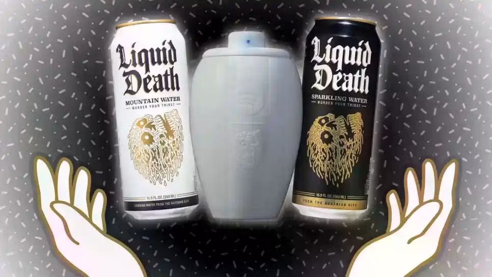 “Cuộc sống cần âm nhạc. Thế giới bên kia cũng vậy. Đó là lý do Spotify hợp tác với Liquid Death để tạo ra Eternal Playlist Urn, chiếc loa không dây đầu tiên trên thế giới được thiết kế để mang âm nhạc của bạn đến những nơi chưa từng có trước đây,” Spotify chia sẻ trong một bài đăng trên blog.