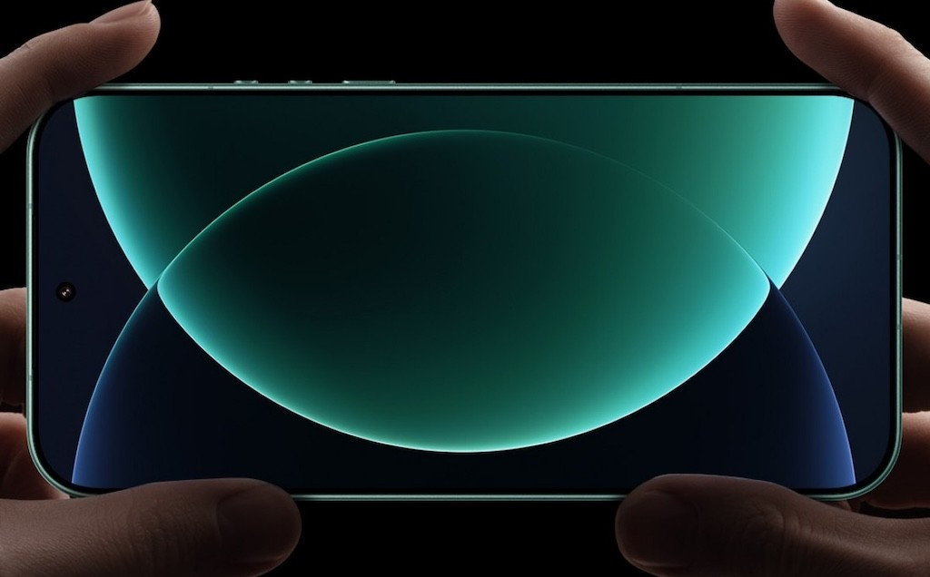 Mặt trước của Xiaomi 17 Ultra sở hữu màn hình AMOLED LTPO 6,9 inch 2608 x 1200-pixel với độ sáng 3.500nit.